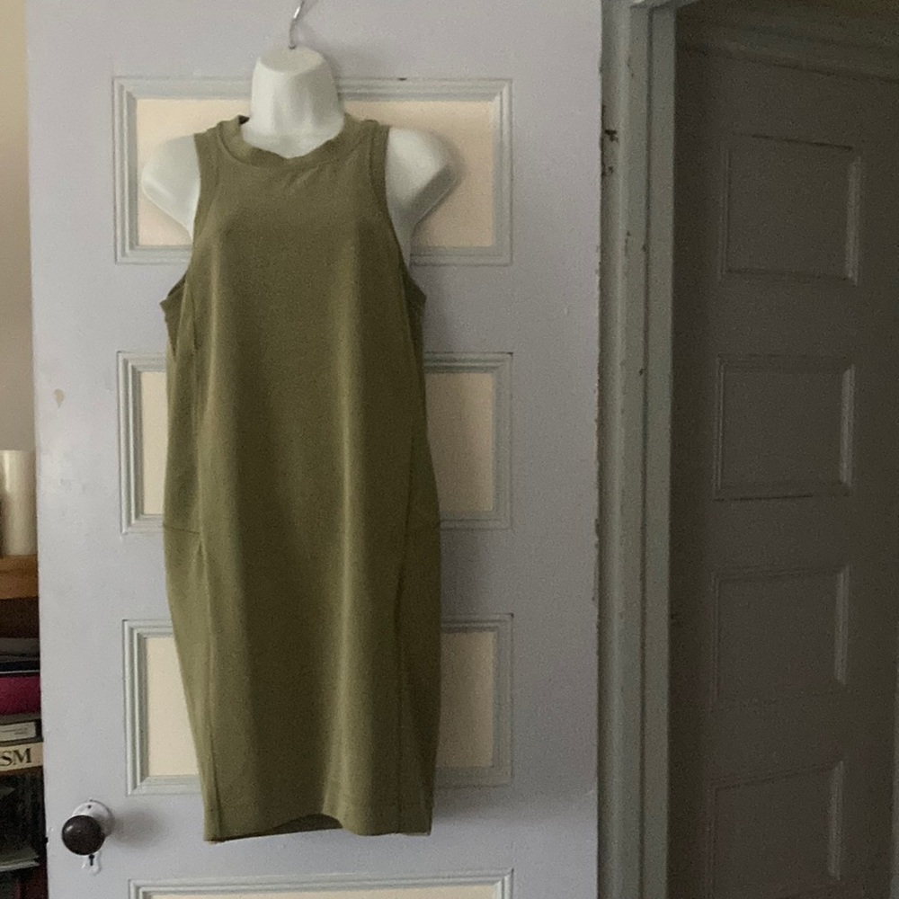 Lululemon softstreme back in action sleeveless dress
